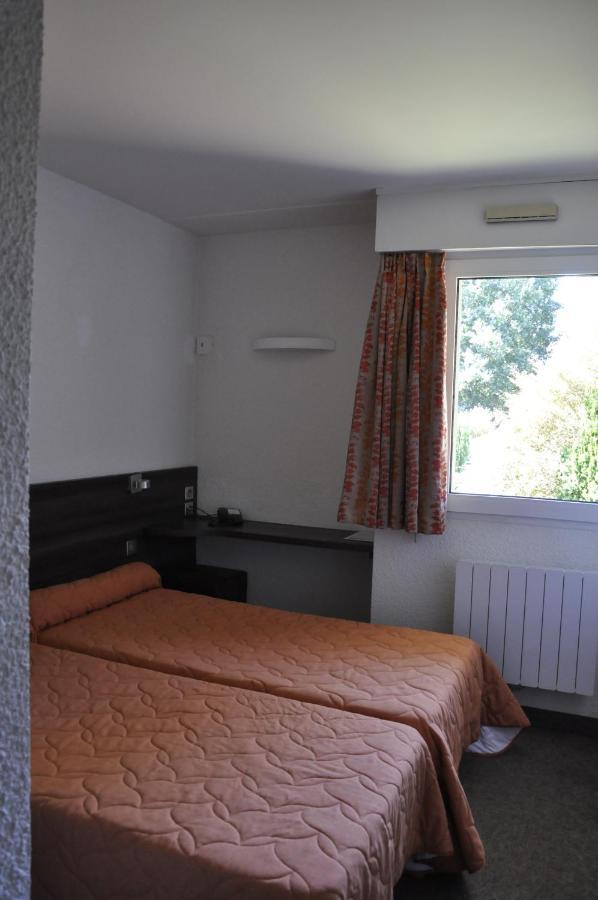 Henri 4 Hotel Rostrenen Ngoại thất bức ảnh