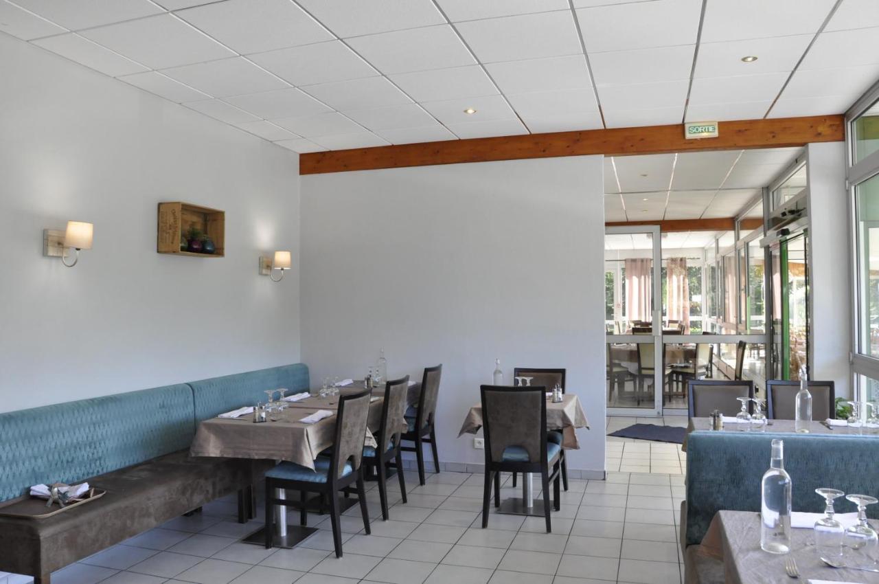 Henri 4 Hotel Rostrenen Ngoại thất bức ảnh